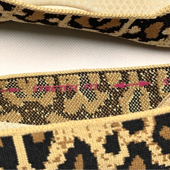 Skechers Cleo Claw-Some Flats - Picture 10 of 10